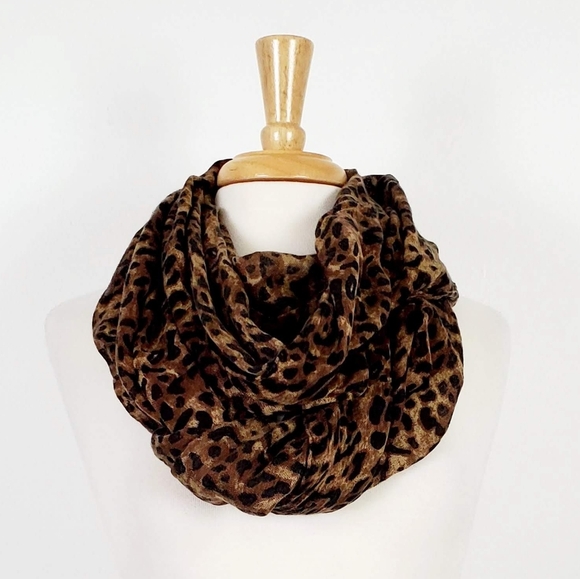 Accessories - Womens Animal Woven Leopard Print Infinity Scarf